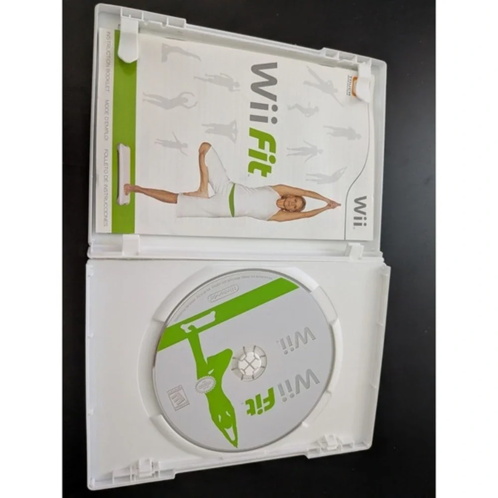 Wii Fit (Nintendo Wii, 2008) Video‎ Game Workout Fitness Active  Needs New Case